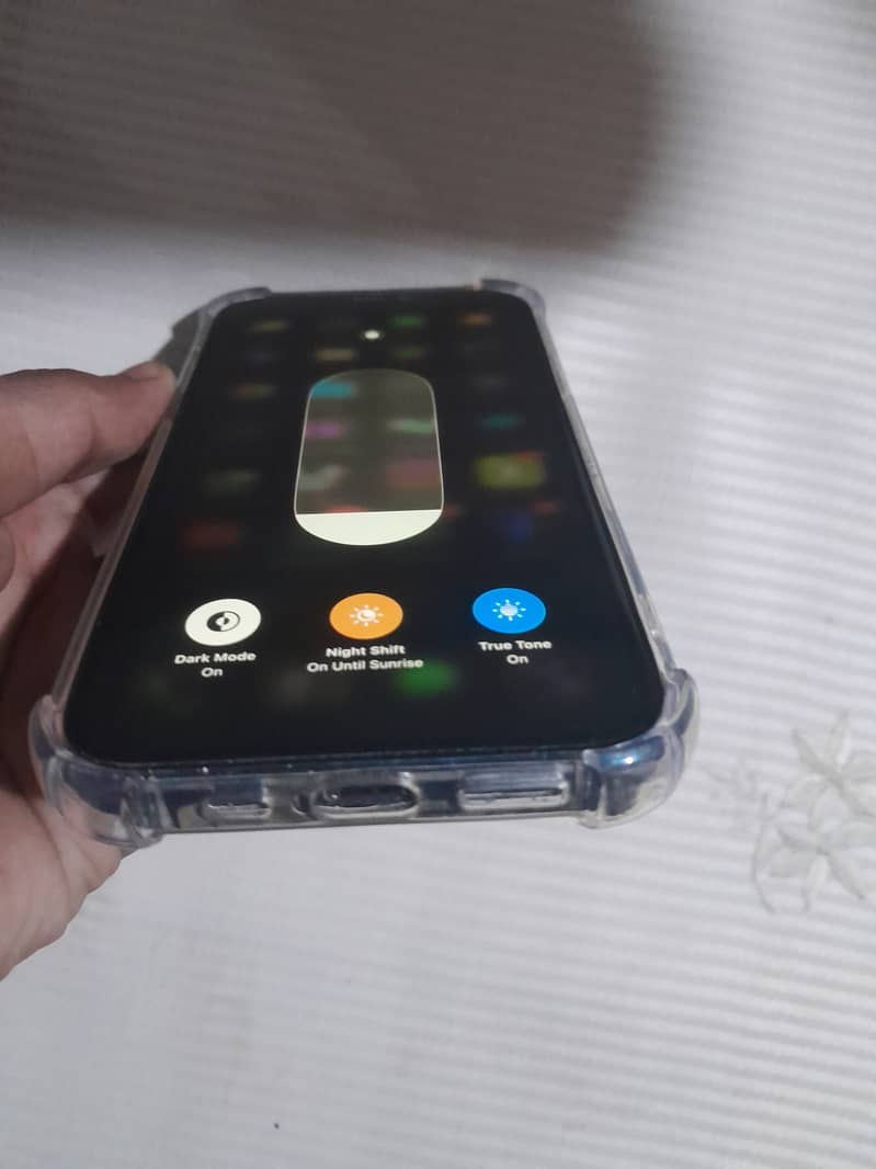 Apple iPhone 12 1