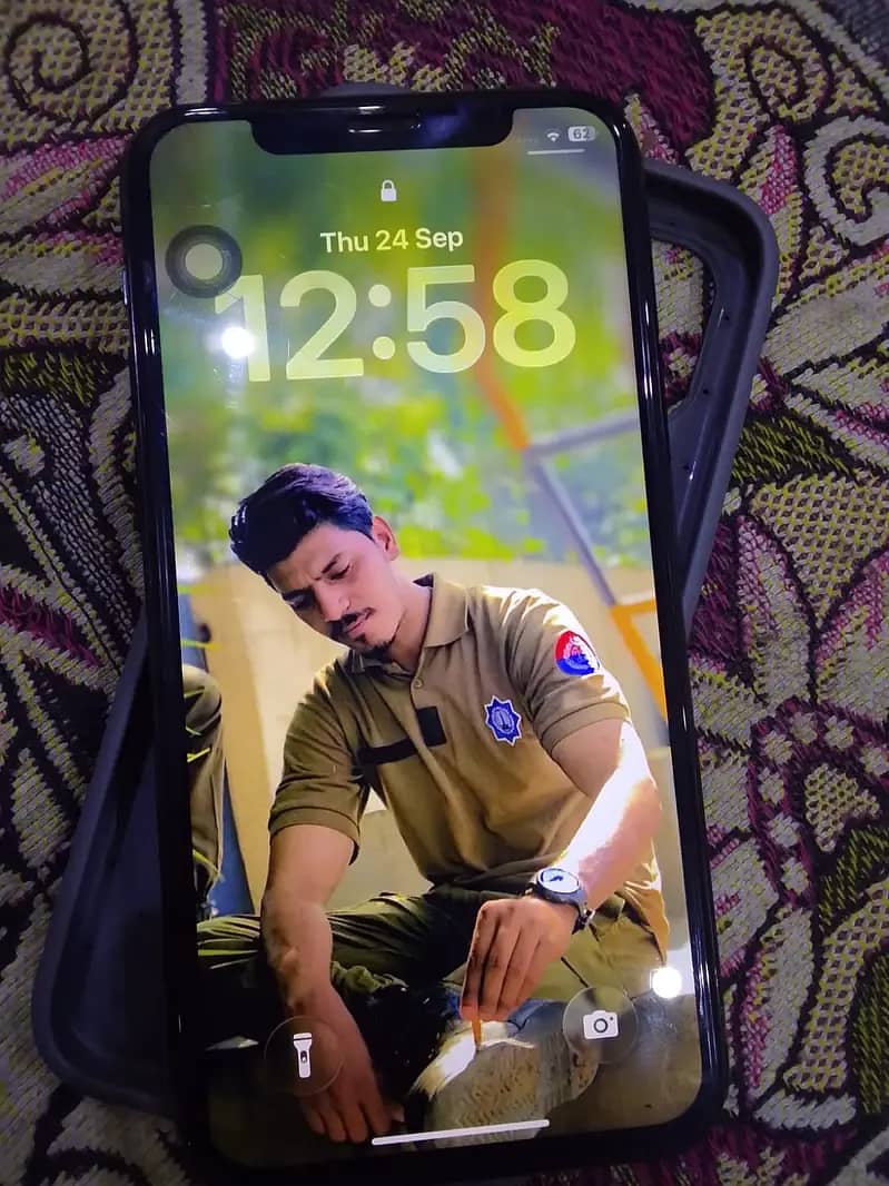 Apple iPhone 11 pro 5