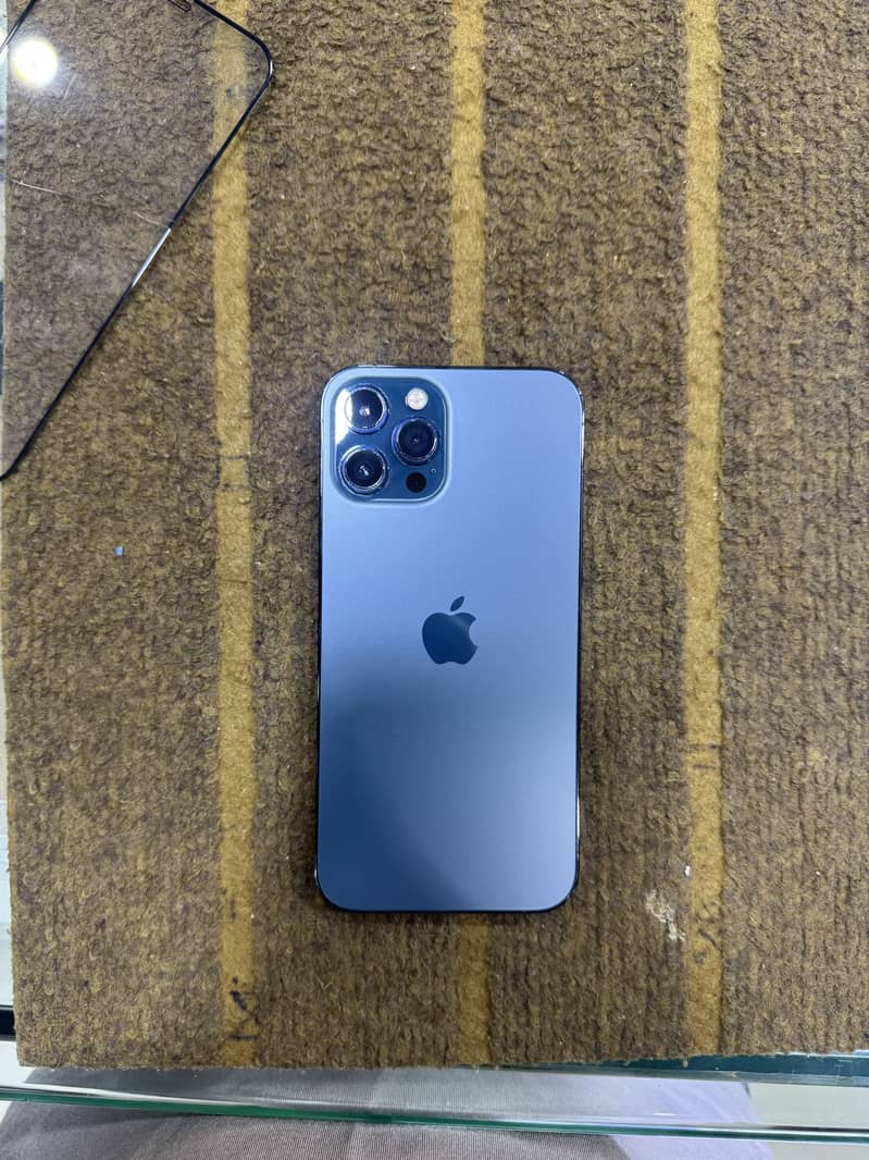 Apple iPhone 12 Pro Max 4