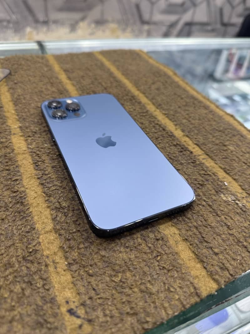 Apple iPhone 12 Pro Max 10
