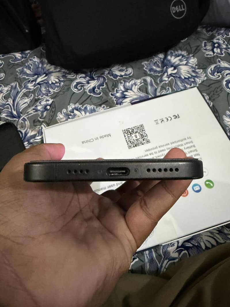 Apple iPhone 16 Pro Max likewise android mobile 2
