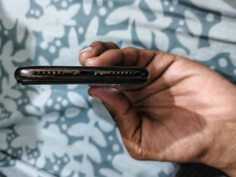 Apple iPhone X 5