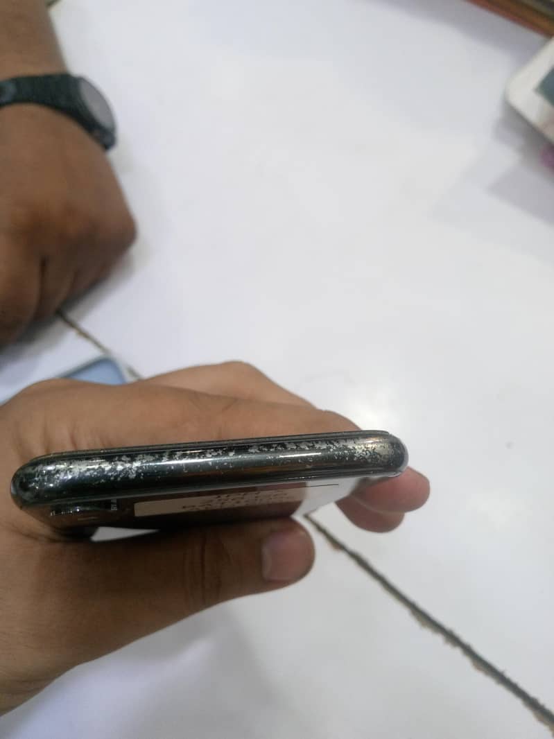 Apple iPhone X 1