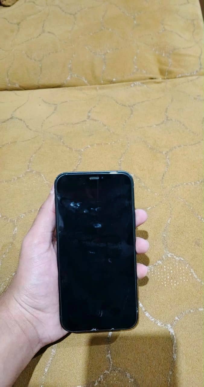 Apple iPhone 12 2
