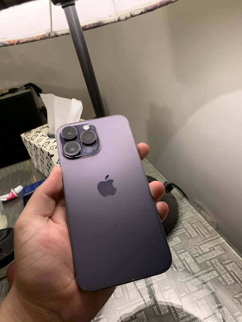 Apple iPhone 14 Pro Max 0