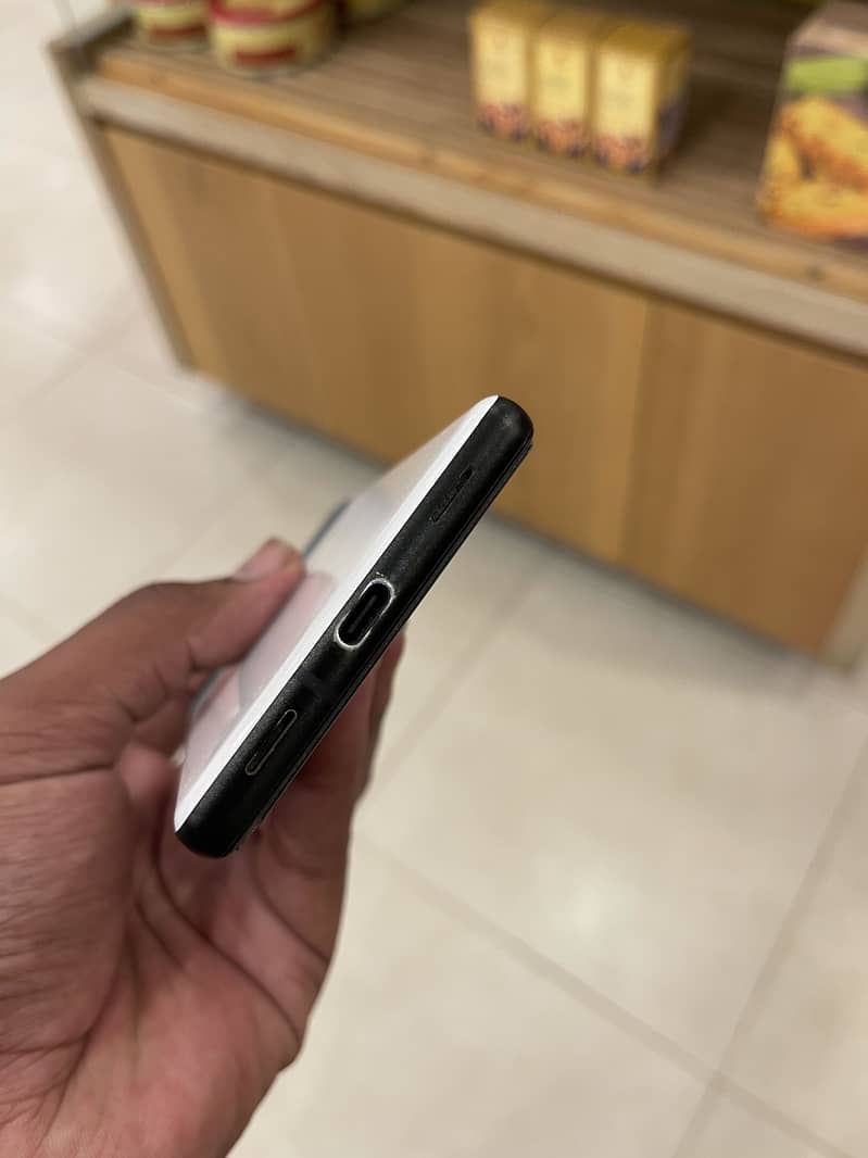 Google Pixel 6a 4