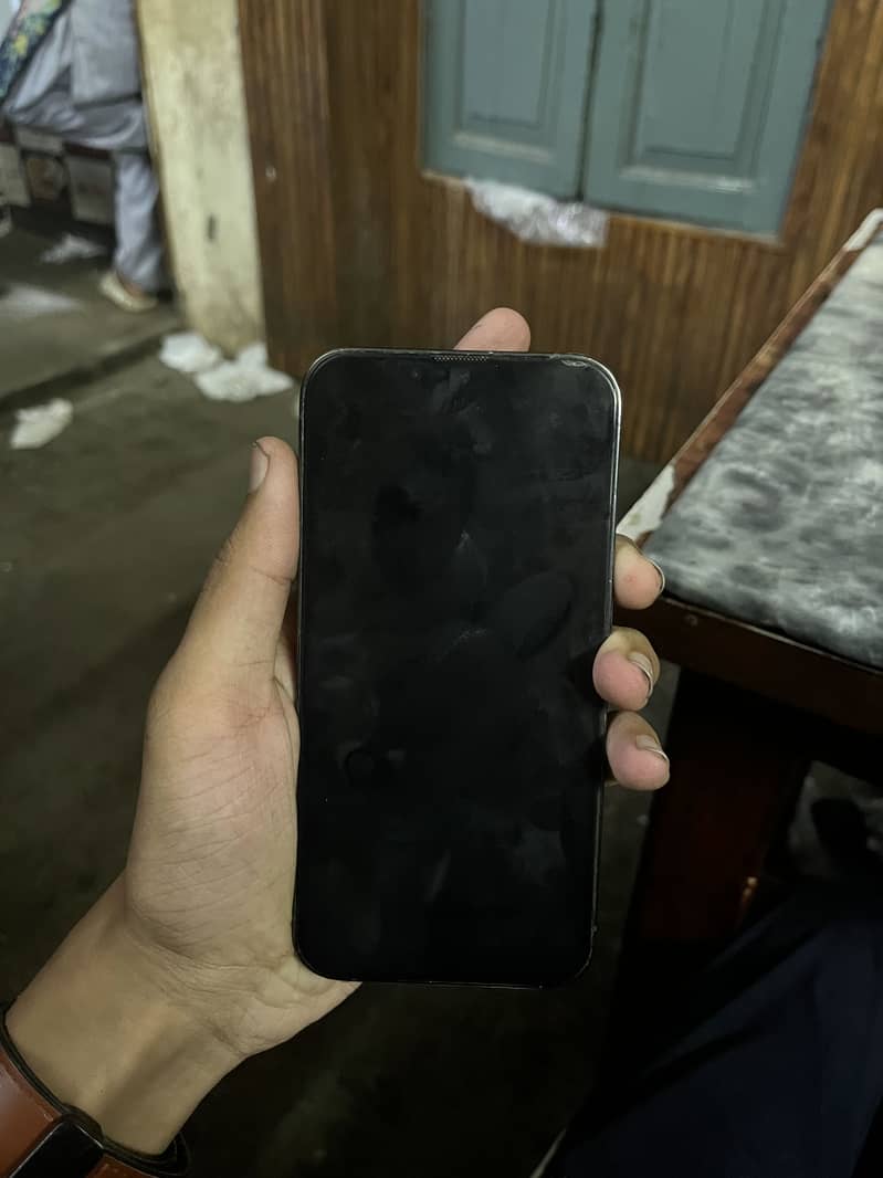 Apple iPhone 13 Pro 1