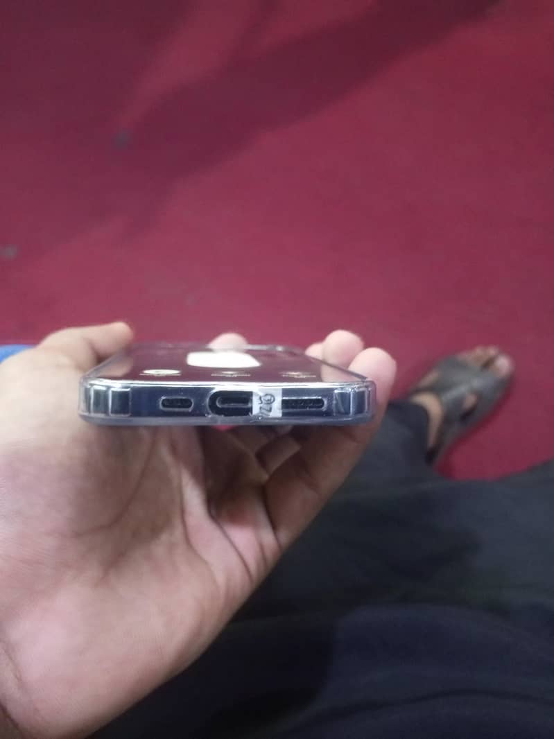 Apple iPhone 12 1