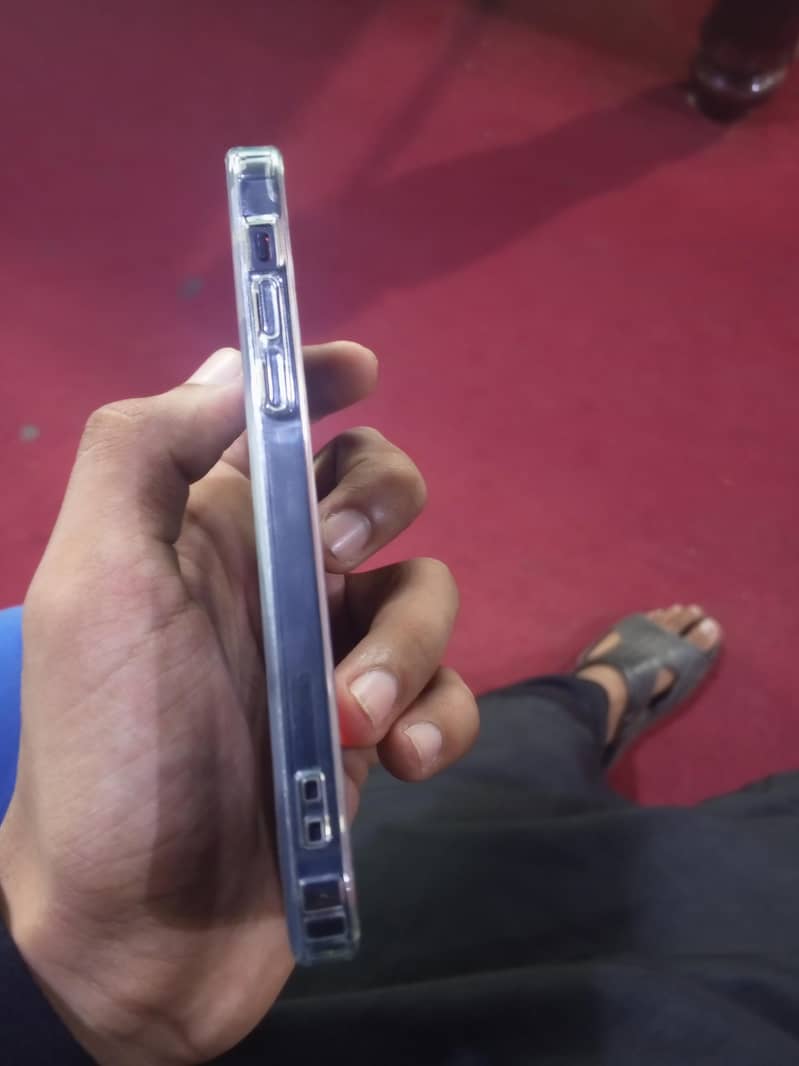 Apple iPhone 12 4