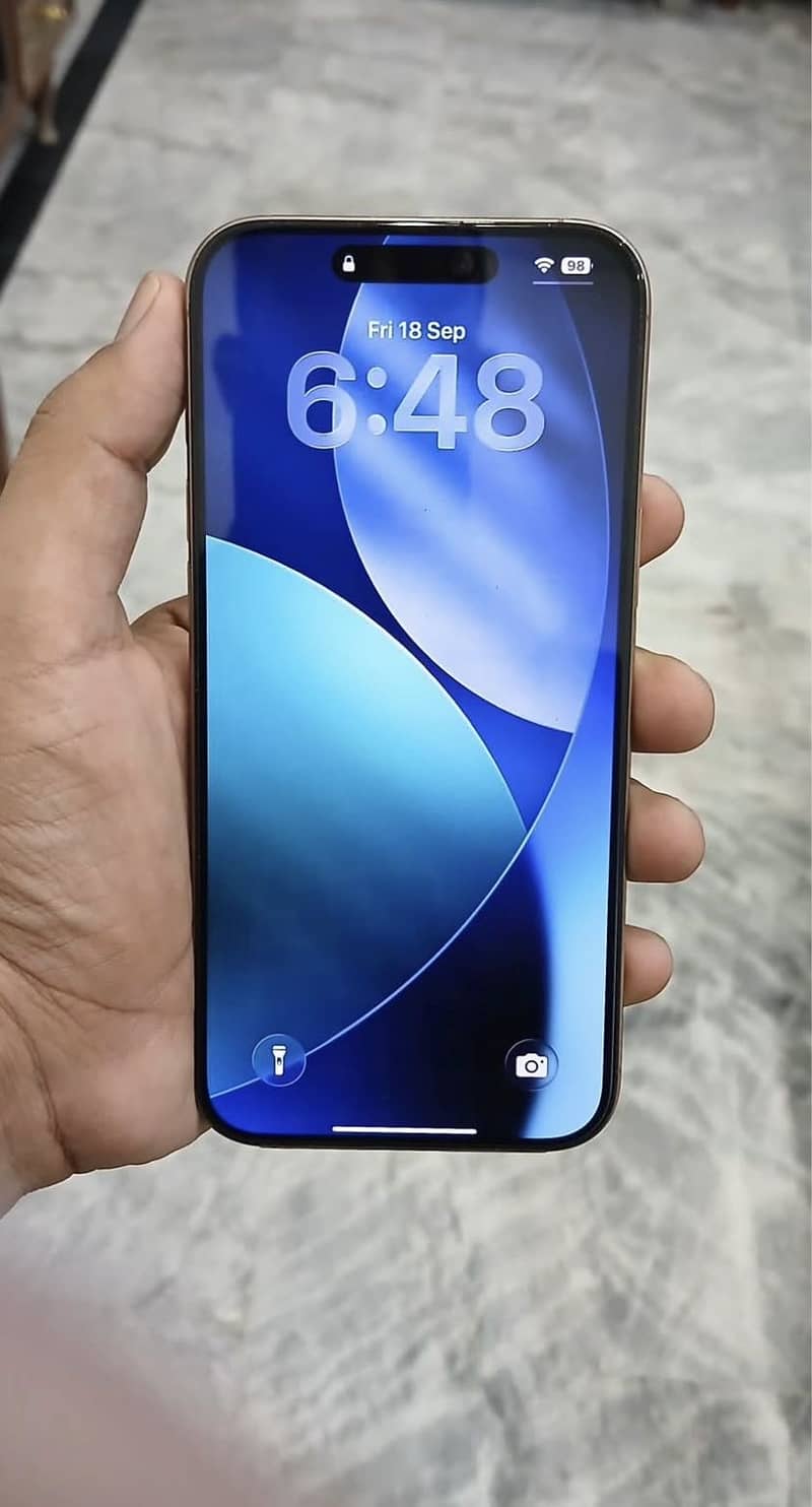 Apple iPhone 16 Pro Max 6