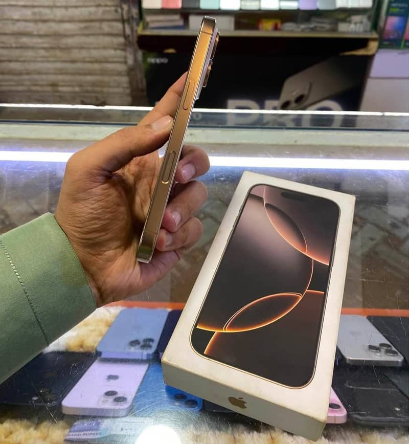 Apple iPhone 16 Pro 2
