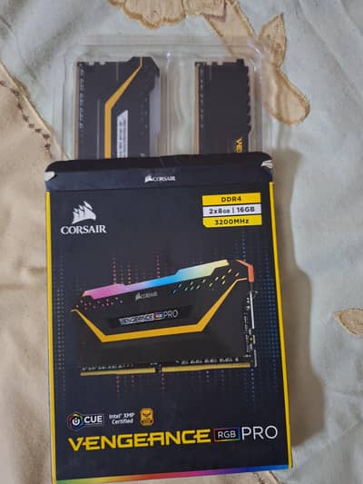 Corsair RGB 8GB DDR4 3200MHz Gaming RAM | High Performance
