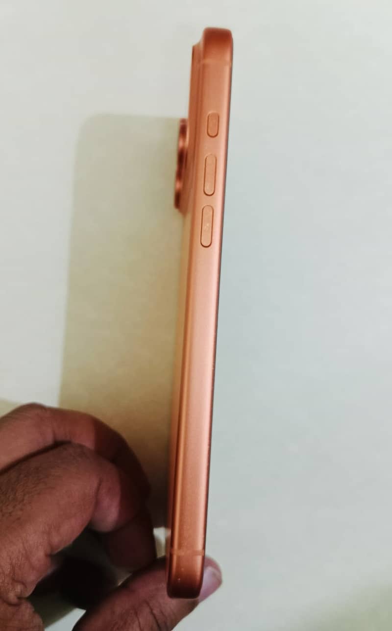 Apple iPhone 17 Pro Max 2