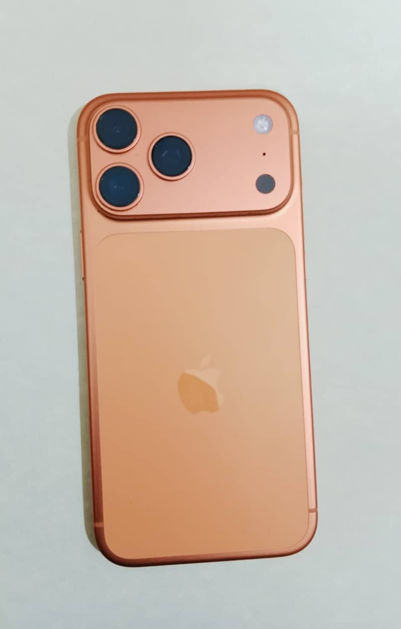 Apple iPhone 17 Pro Max 3