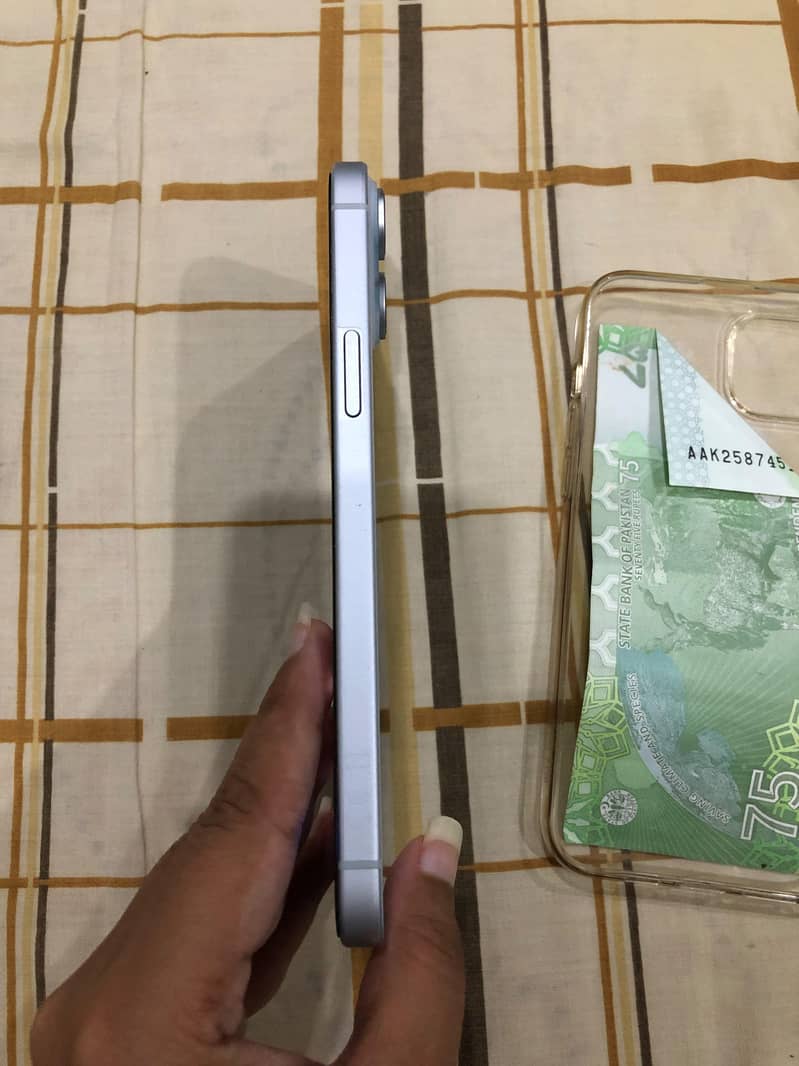 Apple iPhone 15 plus 2