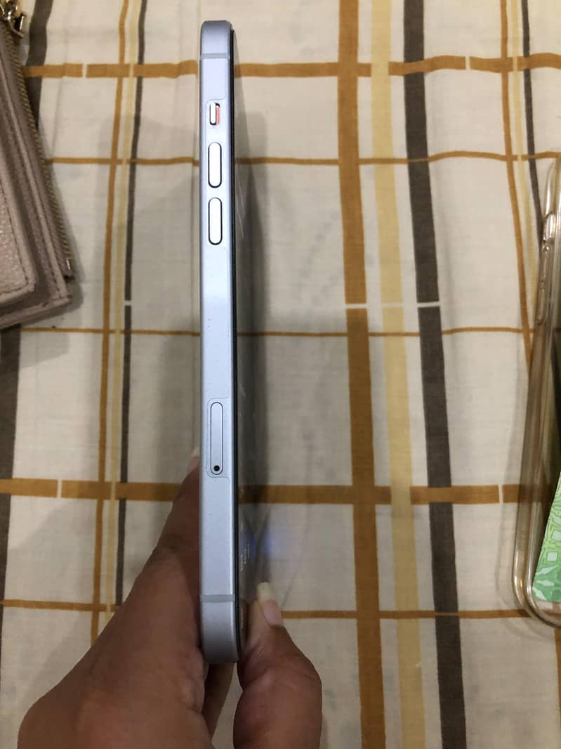 Apple iPhone 15 plus 5