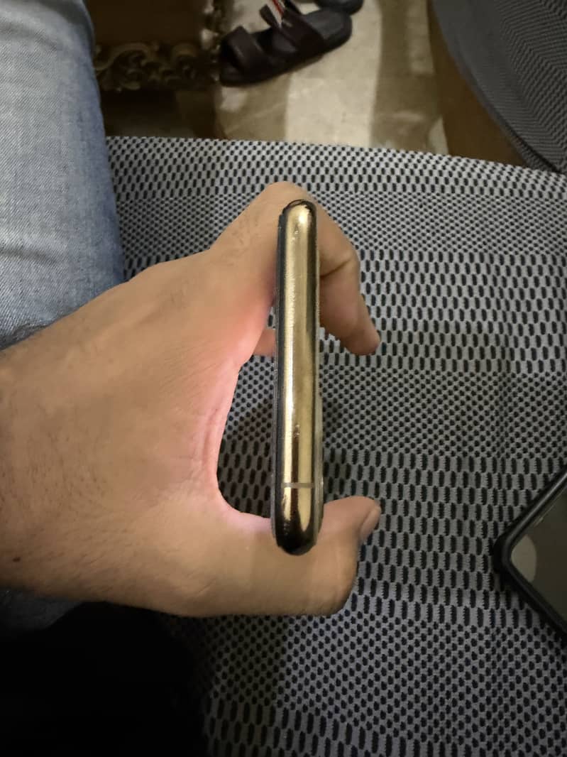 Apple iPhone 11 Pro Max 5