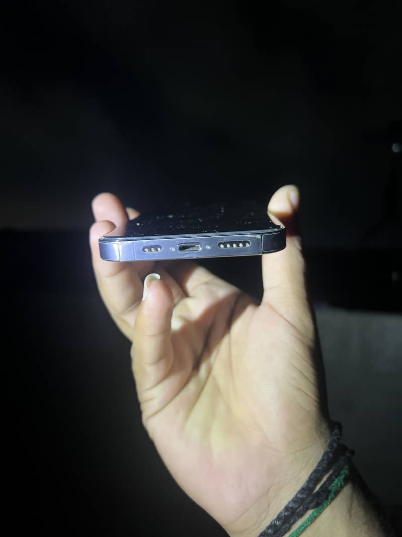 Apple iPhone 14 Pro 4