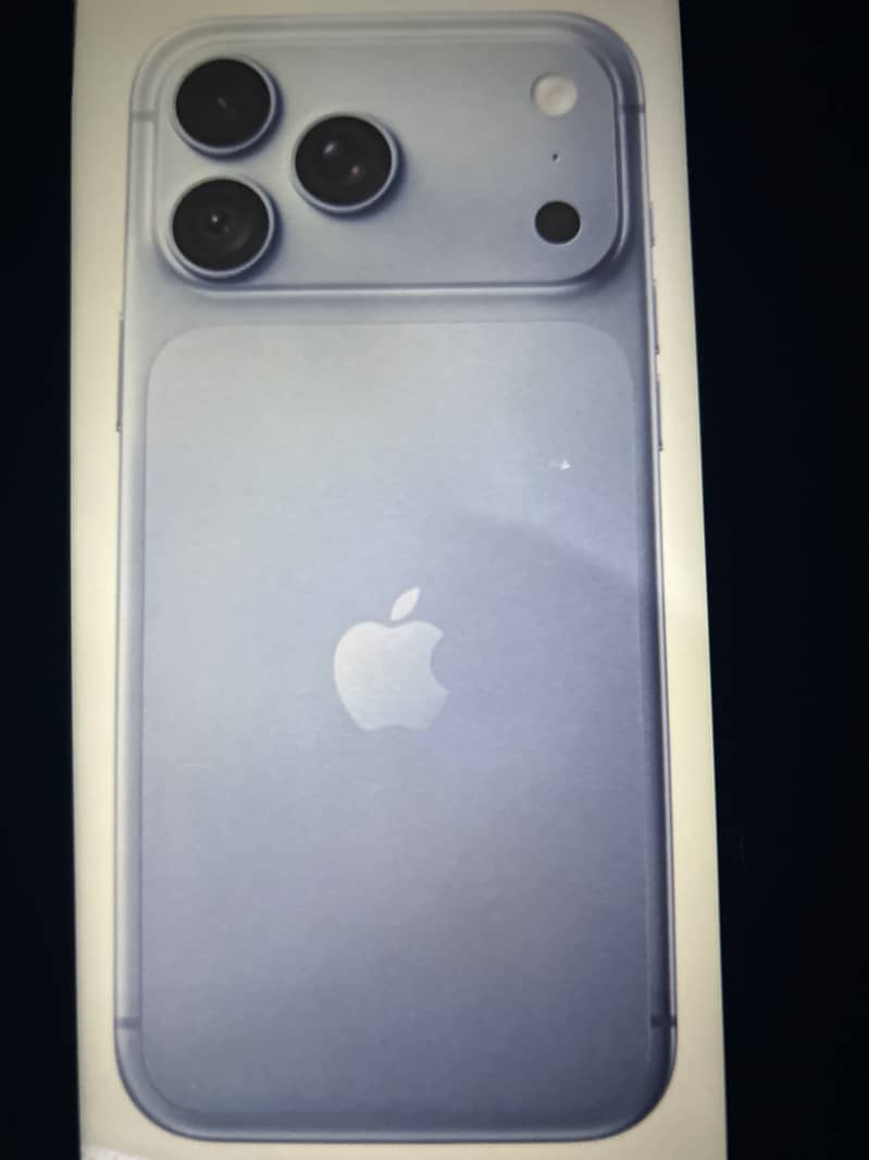 Apple iPhone 18 Pro Max 1