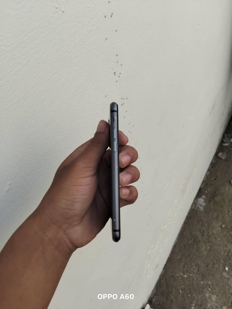 Apple iPhone 8 0