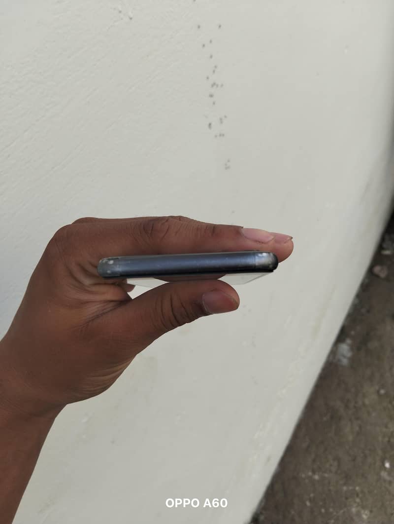 Apple iPhone 8 3