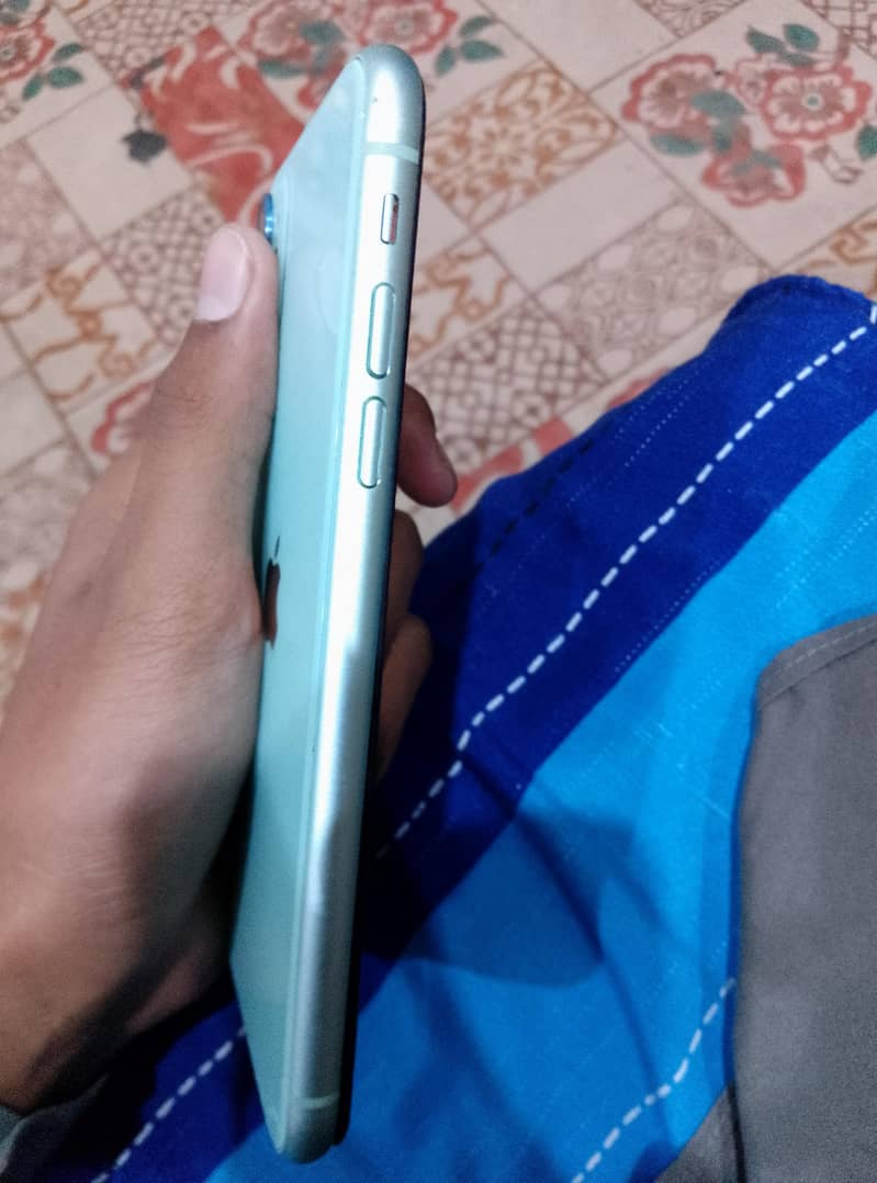 Apple iPhone 11 1