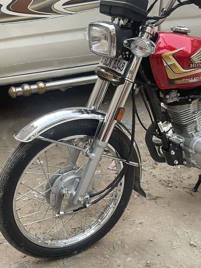 Brand new 1280 chala howa h BAs  10-6-2026 ko nikala h 03224029522