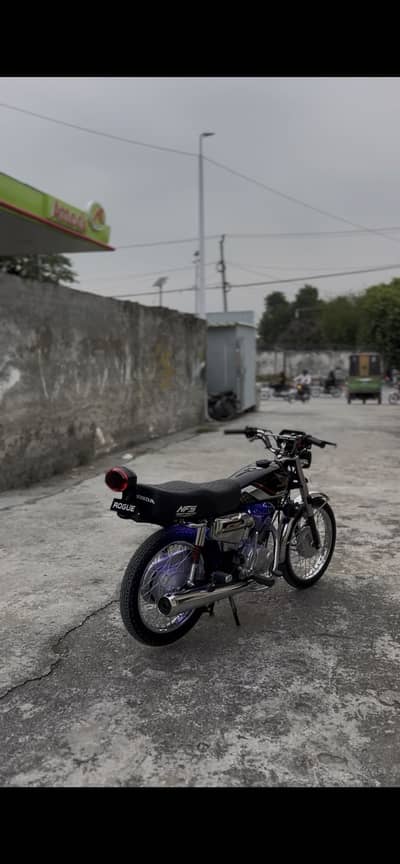 CG 125 chrome edition 2026 black