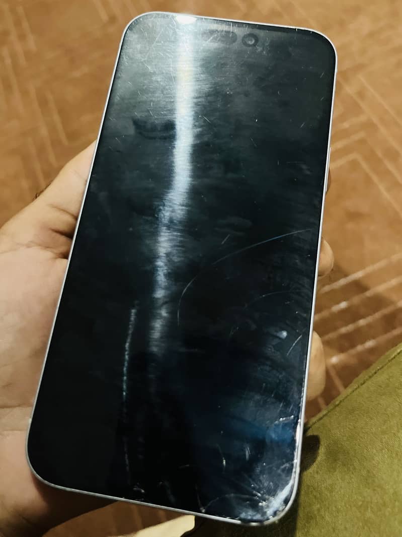 Iphone 15 plus 6