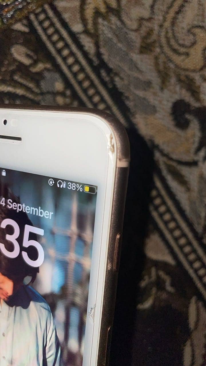 Apple iPhone 8 Plus 1