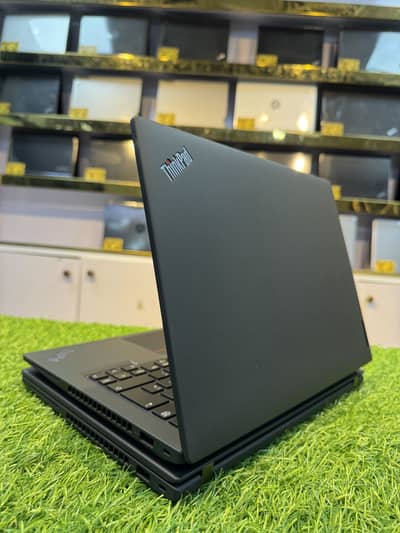Lenovo Thinkpad | P14s Gen 3 Core i7-1260P | 4GB Dedicated Nvidia T550