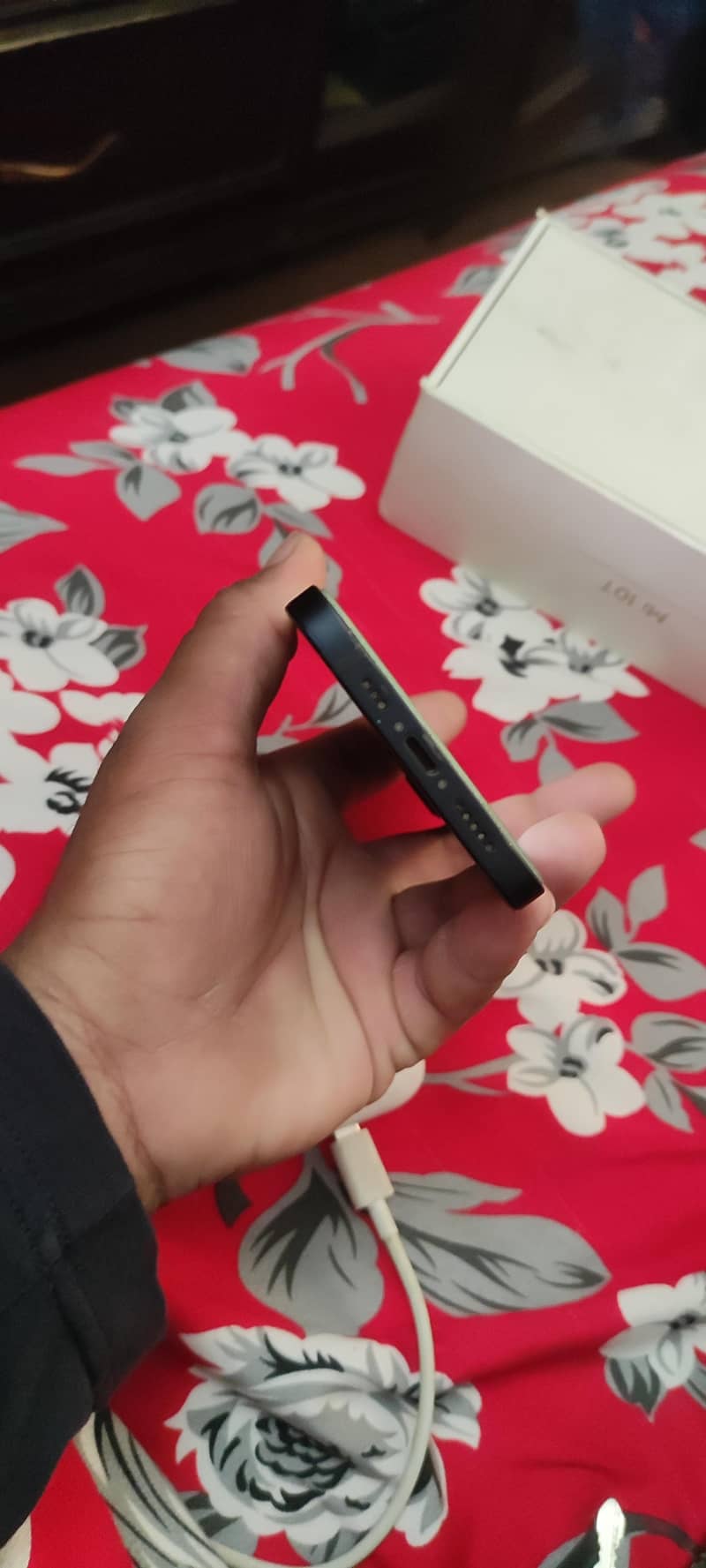 Apple iPhone 12 4