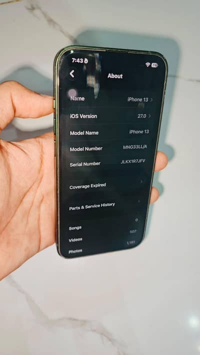 Apple iPhone 13