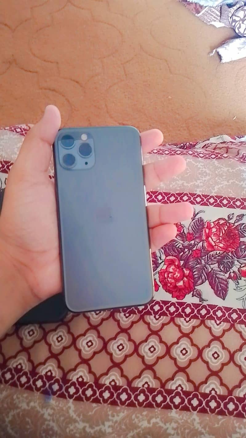 Apple iPhone 11 Pro 2