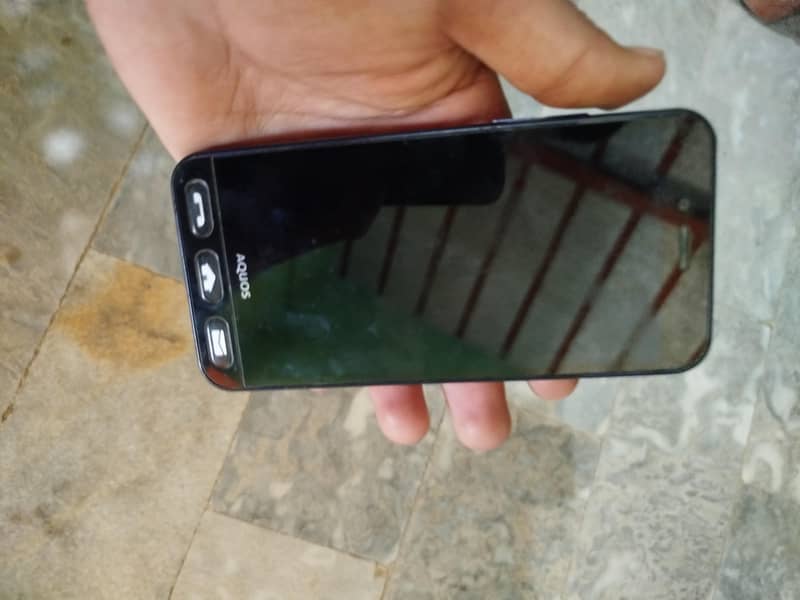 Sharp Aquos Crystal 1