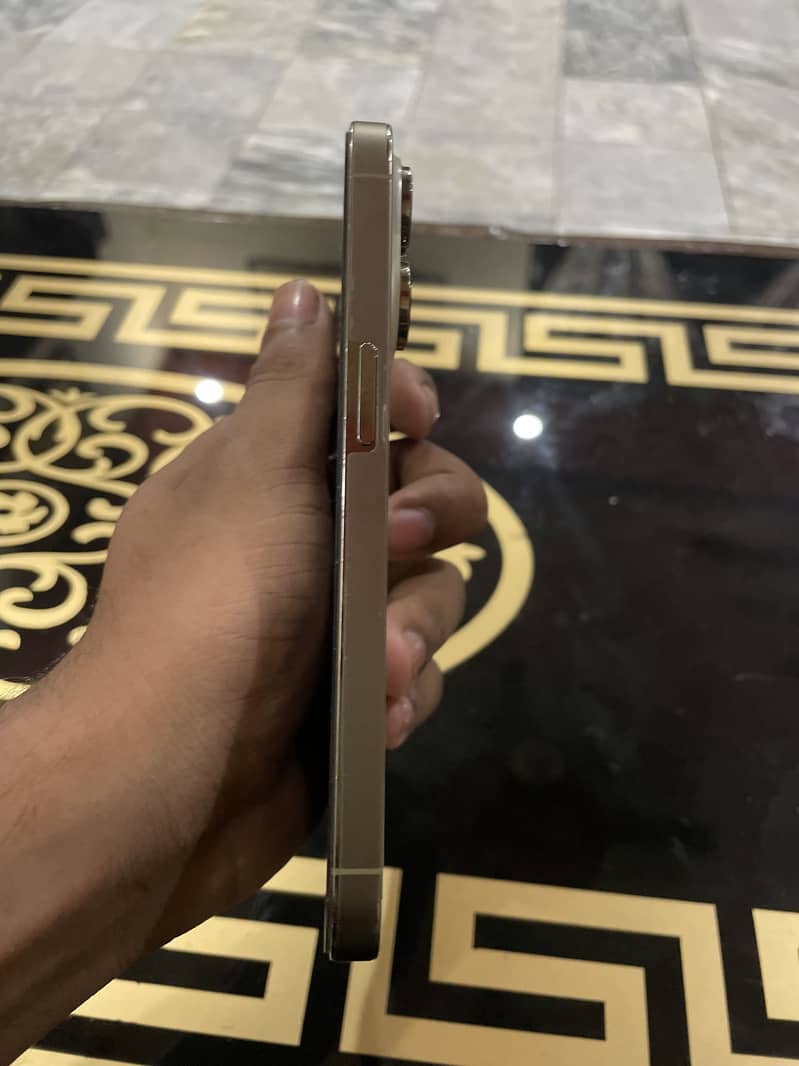 iPhone 14 pro 3