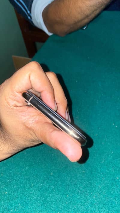 Apple iPhone XS Max factory unlocked 256 gb battry 74
