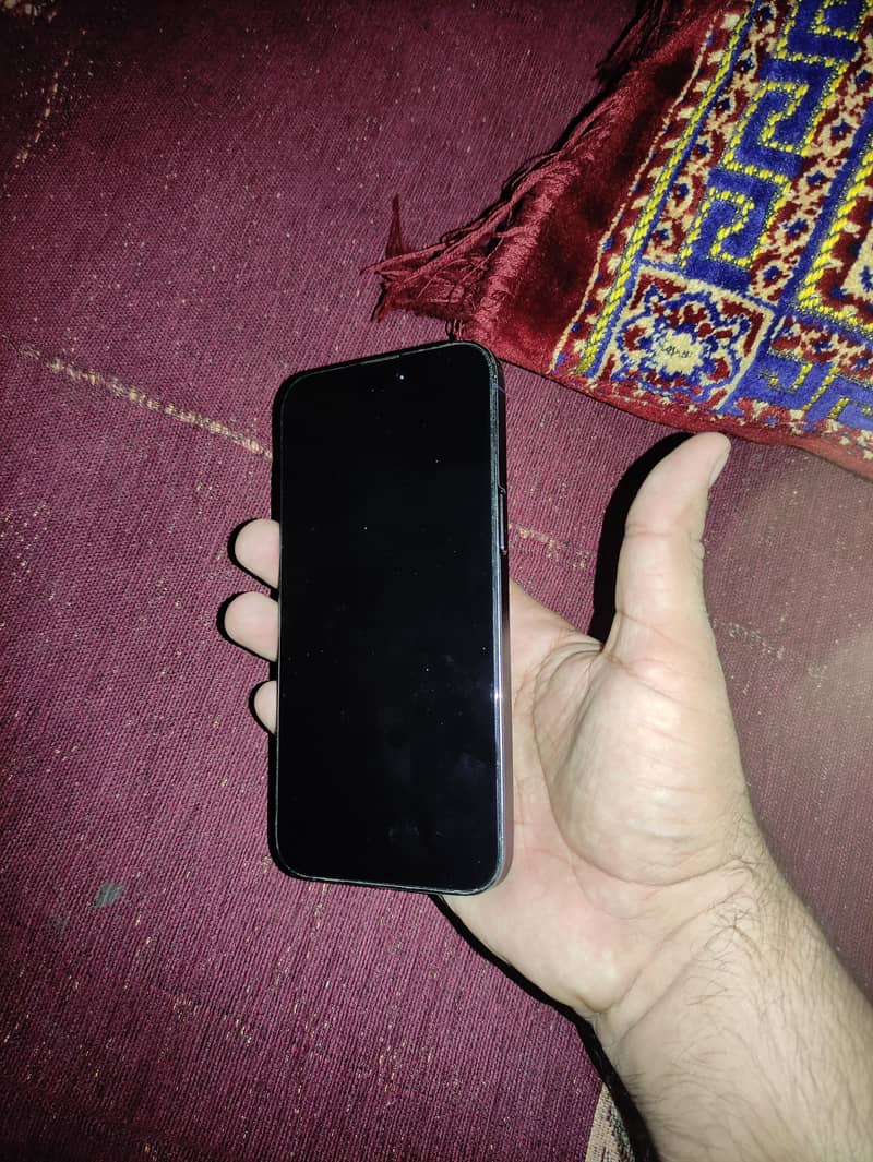iPhone 14 pro max 3