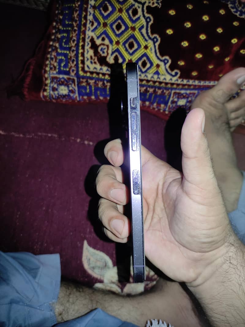 iPhone 14 pro max 8