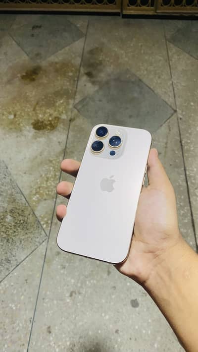 Apple iPhone 16 Pro