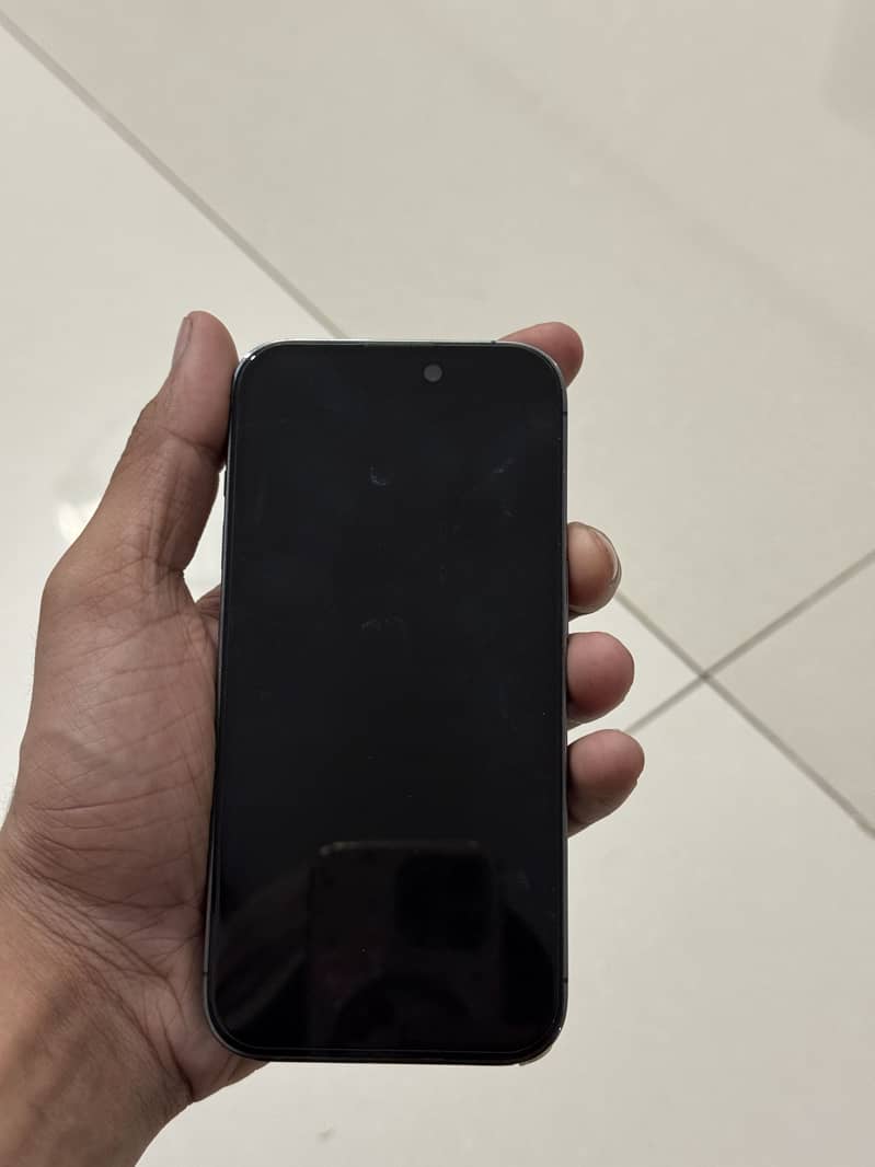 Apple iPhone 14 Pro 1