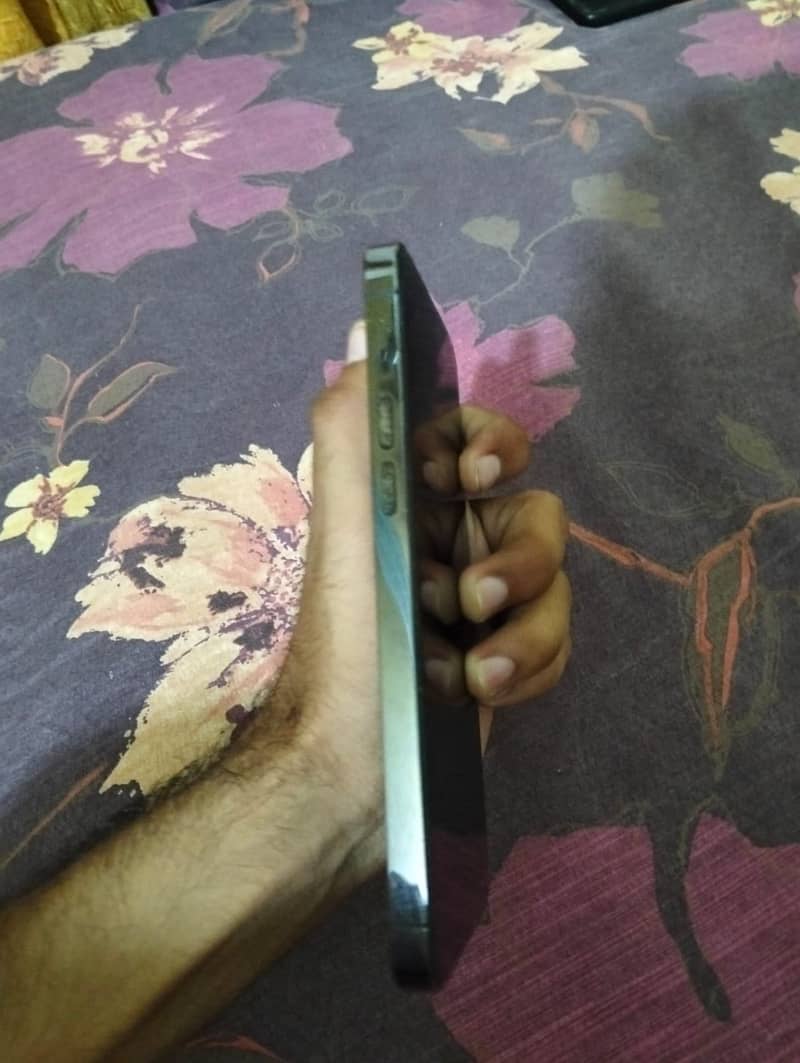 Apple iPhone 14 Pro Max 2