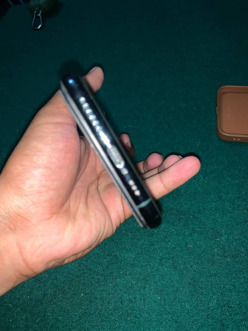 Apple iPhone 11 Pro 5