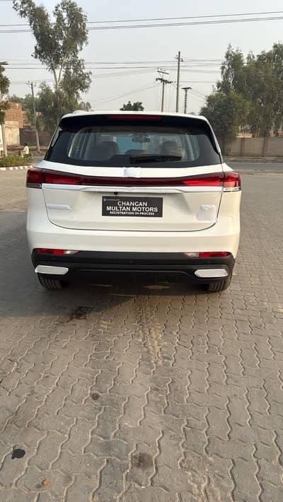 Oscan X7 future sense 7 seater full option