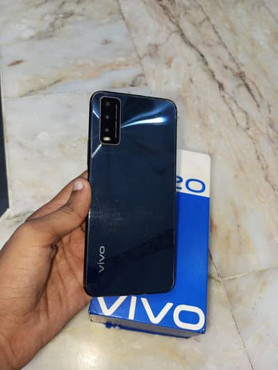 VIVO Y20 4/64 with Box (Argent sell) Contact 03123172314