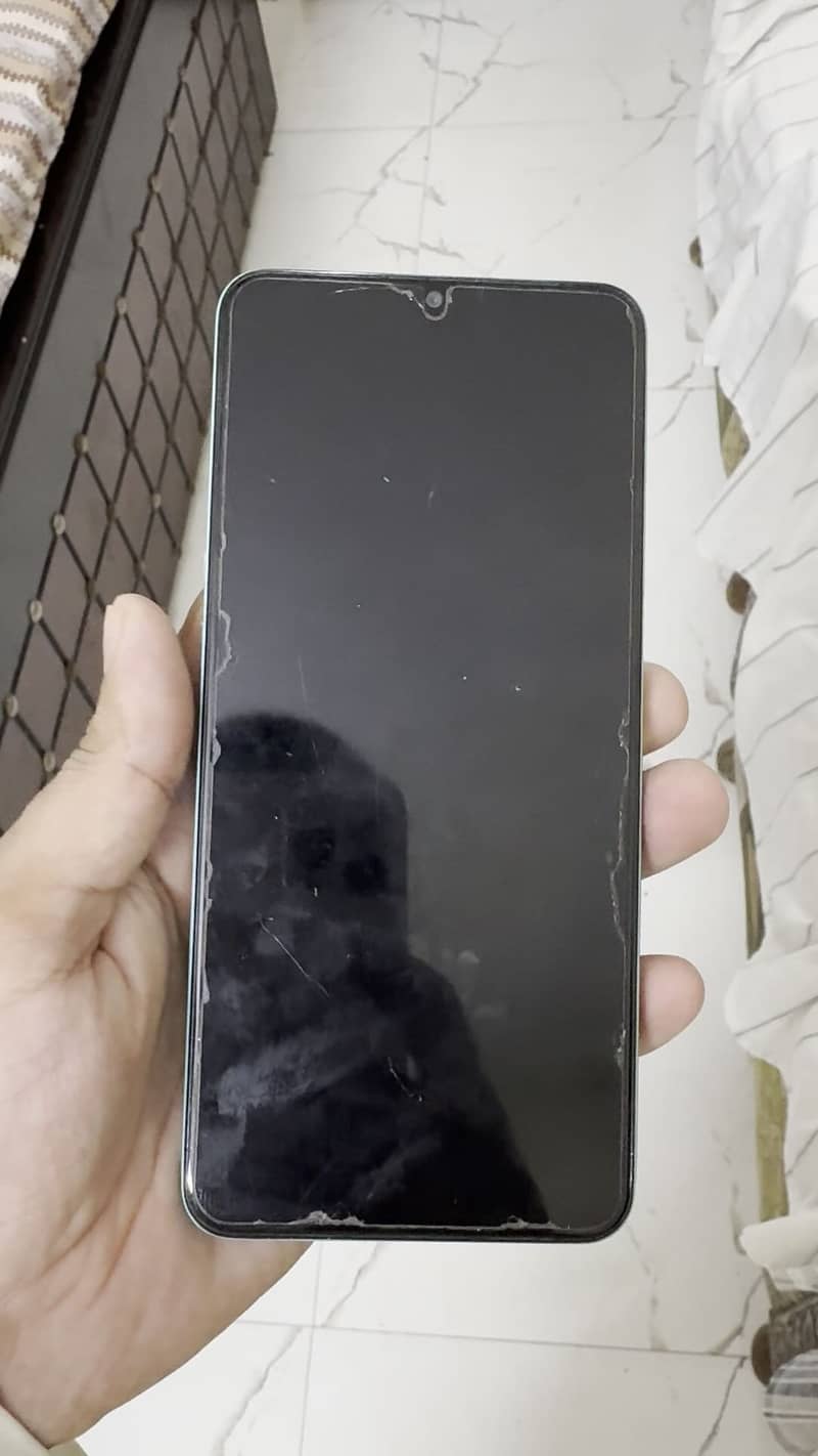 Realme C51 0