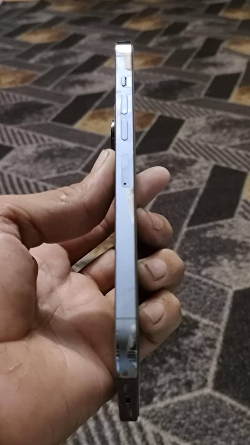 iPhone 13 pro max 2