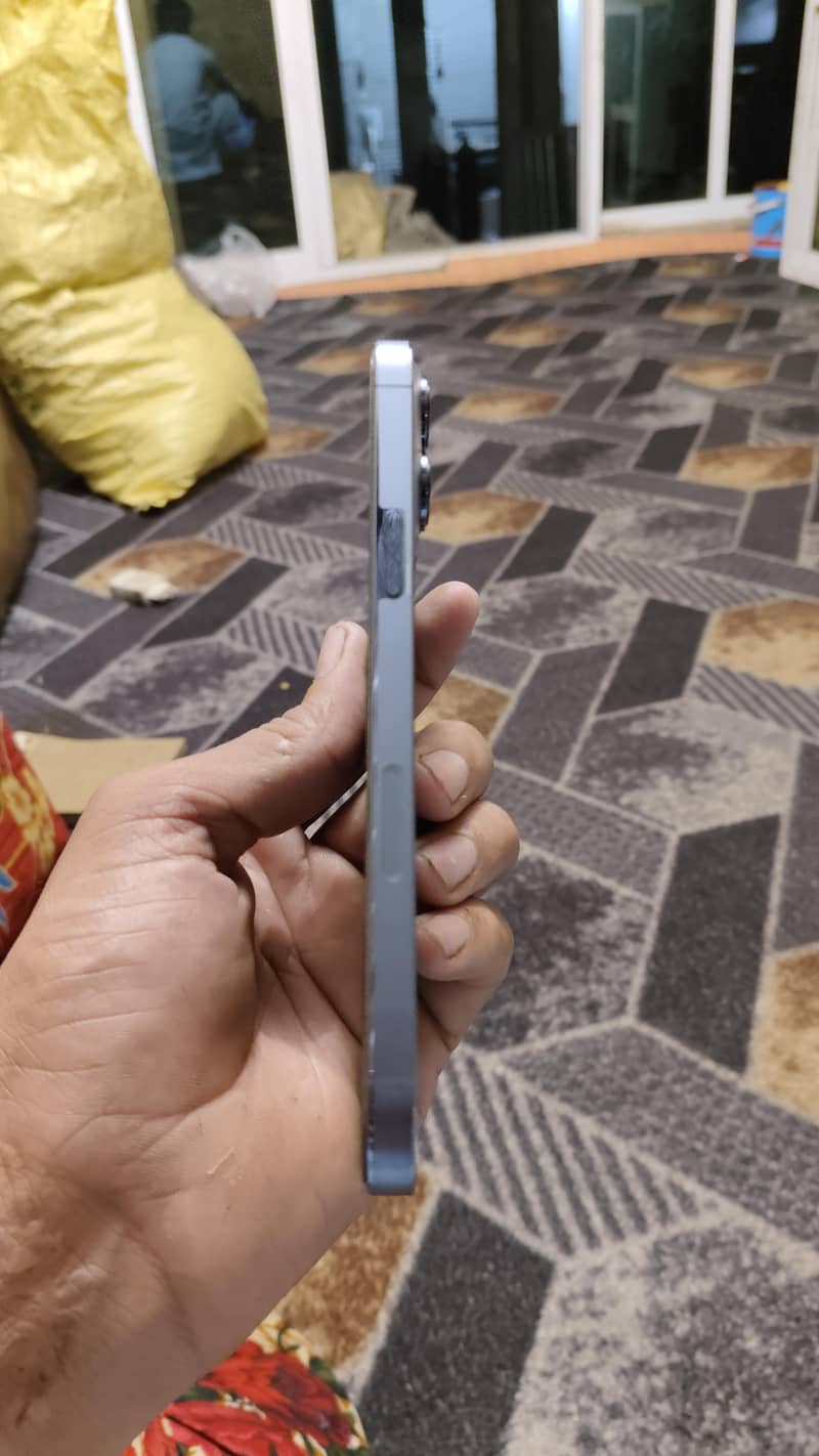 iPhone 13 pro max 4