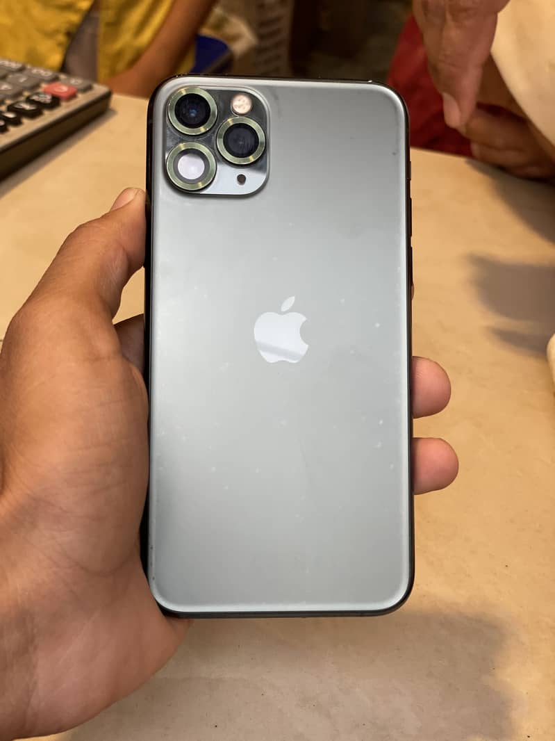 Apple iPhone 11 Pro 2