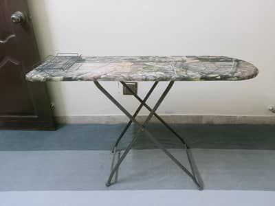 Iron Stand – Good Condition